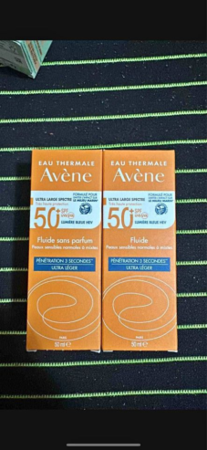 Écran total Avene disponible gros et super gros